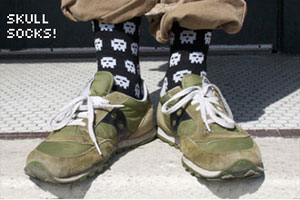 pixel skull socks